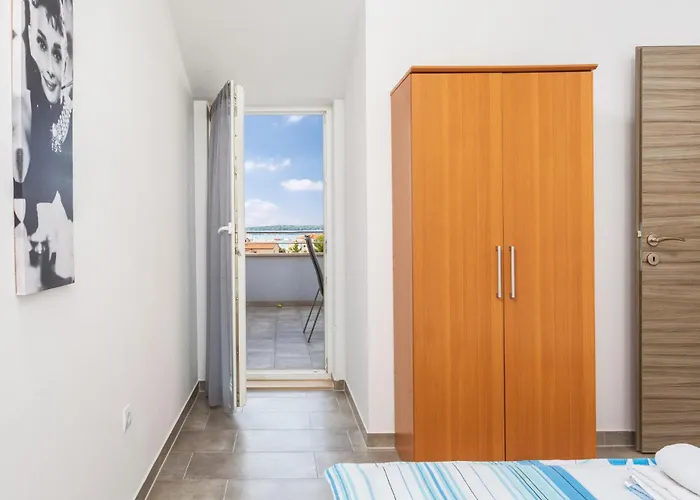 Marica - App Ankica - Mpolo * 메덜린